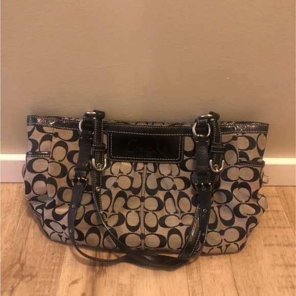 COACH purse - Picture 8 of 9